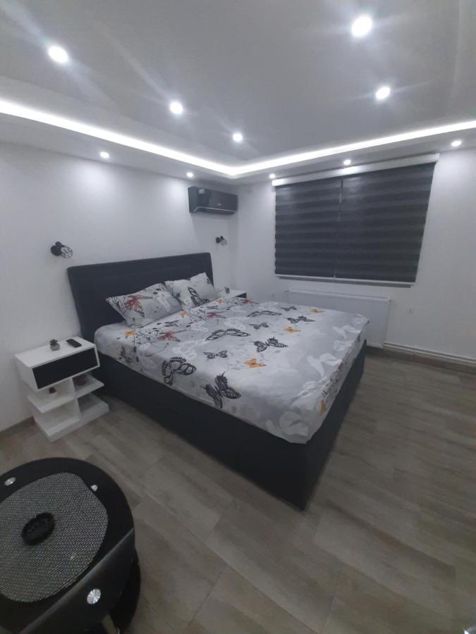 Adrijana 2 Apartmani Vrnjačka Banja Exterior foto
